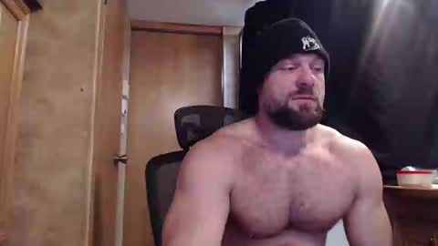 Snapshot of 9fat_inches chatting on 02/12/25, 06:09 9 fat inches online show from 02/12/25, 06:09