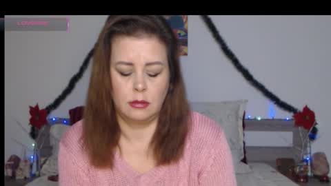 Snapshot of _1moonlight_ chatting on 12/21/25, 05:47 Delilah online show from 12/21/25, 05:47