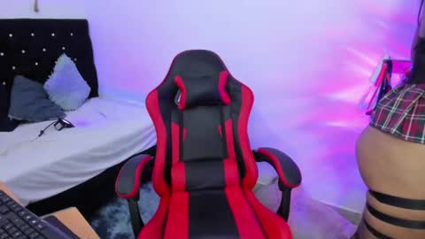 Noah  online show from 04/17/26, 07:44