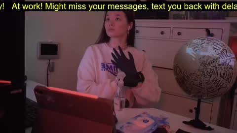 Snapshot of _3x7_ chatting on 09/13/25, 02:17 _3x7_ online show from 09/13/25, 02:17