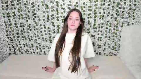 EMILY AND  MARCUS online show from 02/17/25, 04:31