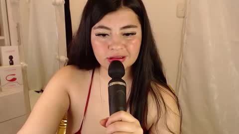 Snapshot of _aafrodita__ chatting on 09/25/25, 04:38 Alexa online show from 09/25/25, 04:38