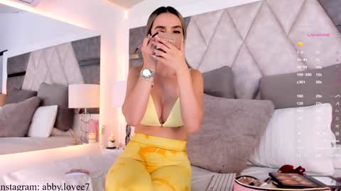 Gabriela   abby online show from 01/25/25, 02:03