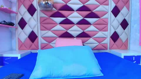  abby rouss online show from 09/23/25, 03:09