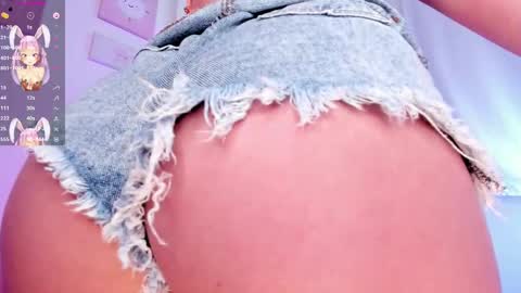 Sophia  online show from 09/18/25, 03:30