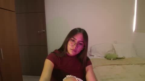 Snapshot of _abbyyyy_ chatting on 05/14/26, 04:14 abby 3 online show from 05/14/26, 04:14