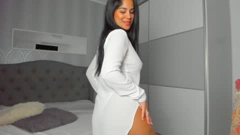 Snapshot of _adelle chatting on 01/13/25, 06:16 Adelle online show from 01/13/25, 06:16