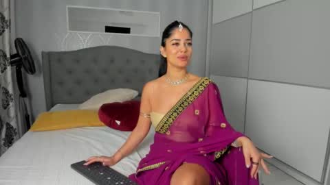 Snapshot of _adelle chatting on 10/04/25, 11:30 Adelle online show from 10/04/25, 11:30