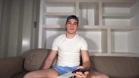 _aesthetic online show from 09/12/25, 03:01