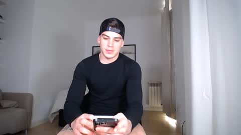 _aesthetic online show from 04/11/26, 04:11