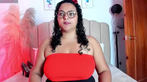 _aithanaa_ online show from 11/25/25, 07:03