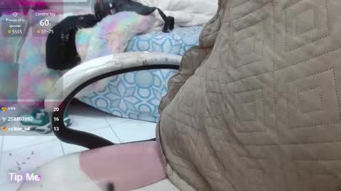 Snapshot of _alegriamartinez_ chatting on 02/19/25, 06:54 _alegriamartinez_ online show from 02/19/25, 06:54