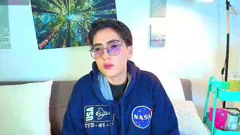 Snapshot of _alex_carter chatting on 10/14/25, 10:16 alex carter online show from 10/14/25, 10:16