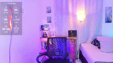 Snapshot of _alex_carter chatting on 10/17/25, 10:18 alex carter online show from 10/17/25, 10:18