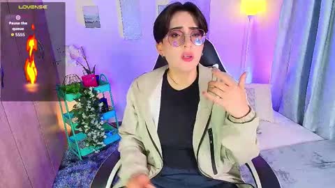 Snapshot of _alex_carter chatting on 12/17/25, 11:11 alex carter online show from 12/17/25, 11:11