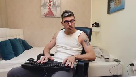 Alex online show from 10/29/25, 03:31