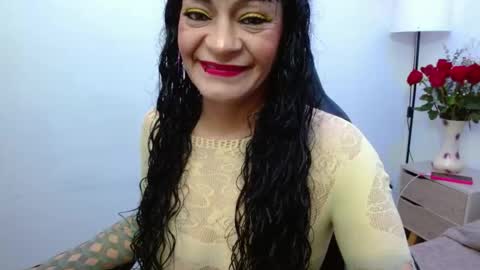 Alexandra online show from 10/05/25, 01:48