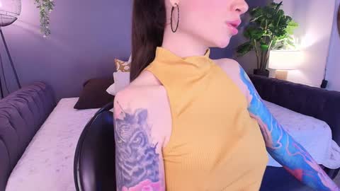 Snapshot of _aliice_1 chatting on 02/04/25, 10:55 Alice online show from 02/04/25, 10:55