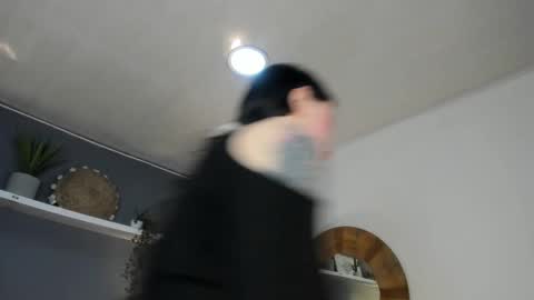 Snapshot of _aliice_1 chatting on 03/05/25, 08:10 Alice online show from 03/05/25, 08:10