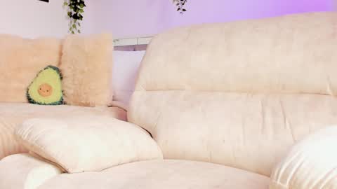 Snapshot of _alissonrose chatting on 12/16/24, 04:05 Karo online show from 12/16/24, 04:05