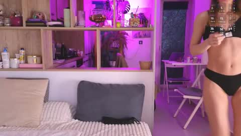 Mia online show from 02/13/26, 04:03