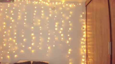 _allisongomez online show from 12/23/25, 02:42