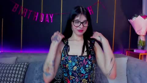 Snapshot of _allisson__ chatting on 01/30/25, 01:11 Alison online show from 01/30/25, 01:11