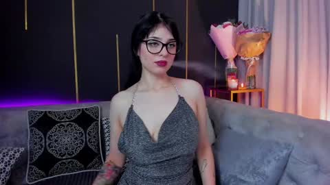 Snapshot of _allisson__ chatting on 02/01/25, 01:44 Alison online show from 02/01/25, 01:44