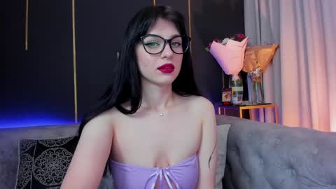 Snapshot of _allisson__ chatting on 02/05/25, 01:26 Alison online show from 02/05/25, 01:26