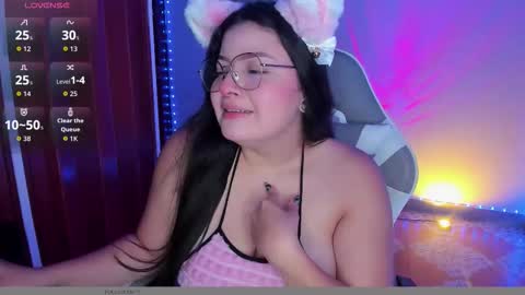 Snapshot of _alukah__ chatting on 11/10/25, 06:07 Alisa online show from 11/10/25, 06:07