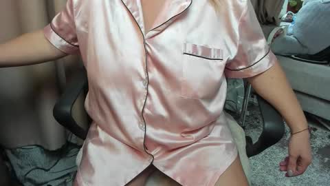 lisa online show from 09/18/25, 08:05