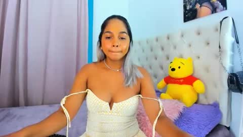 Snapshot of _analia chatting on 02/01/25, 12:40 Analia online show from 02/01/25, 12:40