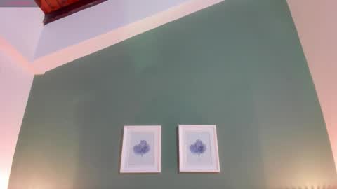 Snapshot of _anavictoria_ chatting on 10/21/25, 12:39 Ana Victoria online show from 10/21/25, 12:39