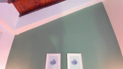 Snapshot of _anavictoria_ chatting on 11/15/25, 12:23 Ana Victoria online show from 11/15/25, 12:23