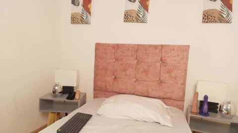 Snapshot of _andrewfalcon2 chatting on 01/23/25, 12:30 _andrewfalcon2 online show from 01/23/25, 12:30