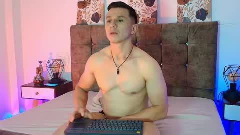 Snapshot of _andrewfalcon2 chatting on 09/24/25, 08:23 _andrewfalcon2 online show from 09/24/25, 08:23