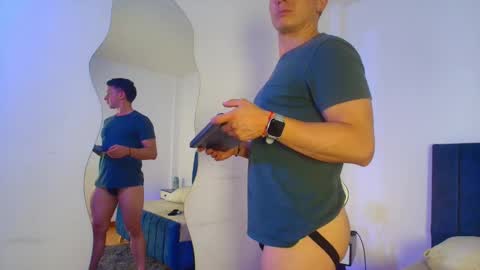 Snapshot of _andrewfalcon2 chatting on 11/24/25, 08:19 _andrewfalcon2 online show from 11/24/25, 08:19