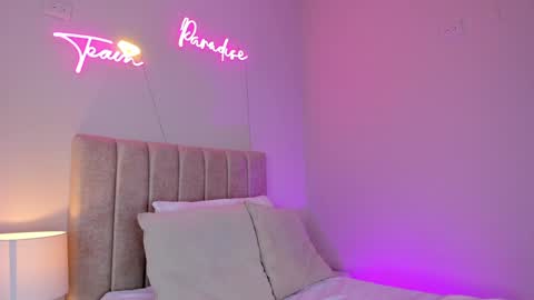 ngela  online show from 02/04/25, 05:45