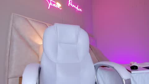 ngela  online show from 02/20/25, 06:13