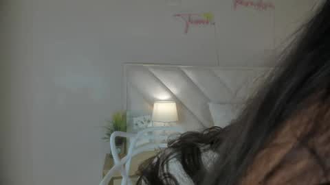 ngela  online show from 05/25/26, 11:16