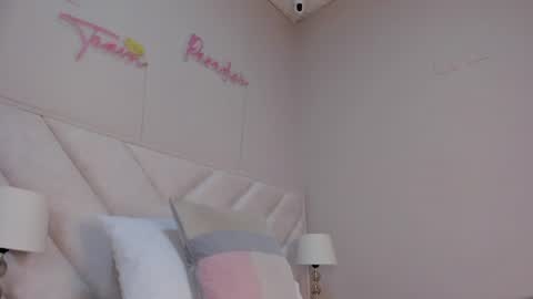 Snapshot of _angela_x chatting on 06/24/26, 11:20 ngela online show from 06/24/26, 11:20