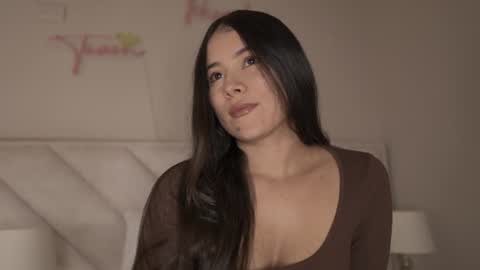 Snapshot of _angela_x chatting on 07/11/26, 11:35 ngela online show from 07/11/26, 11:35