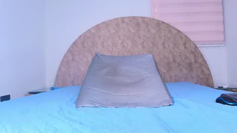 Snapshot of _aniisha_ chatting on 07/19/26, 07:17 Any online show from 07/19/26, 07:17