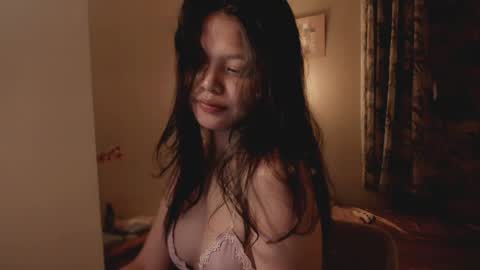 annie . online show from 05/22/26, 03:39