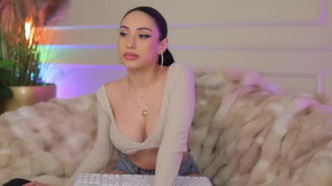 Anna online show from 04/28/26, 02:27