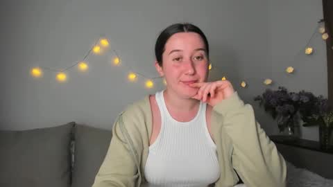 Anna online show from 05/26/26, 06:15