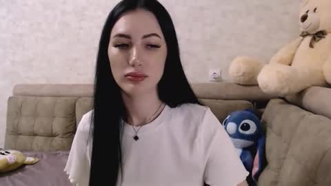 Anna online show from 04/19/26, 09:17