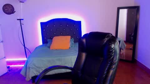 Anne online show from 12/09/24, 04:15