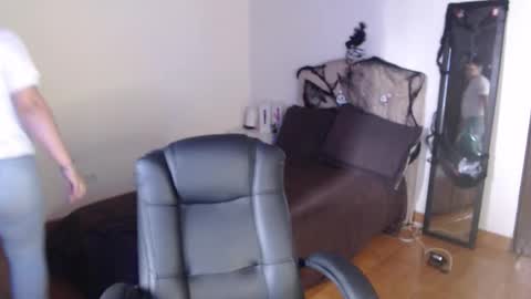 Anne online show from 11/01/25, 06:43