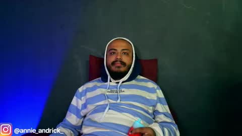 Annie Andrick online show from 11/19/25, 01:11